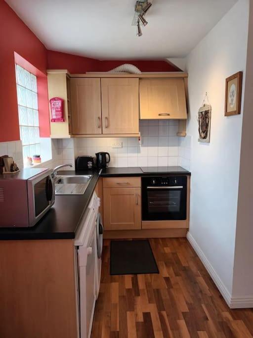 Village Centre Apartment Lahinch Εξωτερικό φωτογραφία
