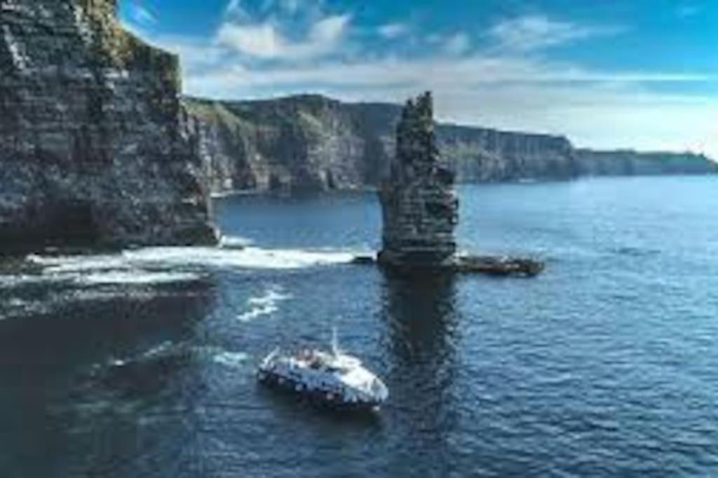 Village Centre Apartment Lahinch Εξωτερικό φωτογραφία